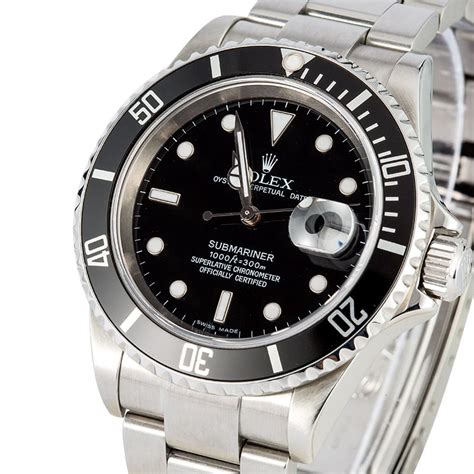 rolex 16610t stainless submariner.